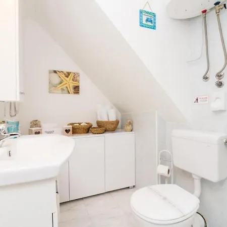 Neve - Two Bedroom *