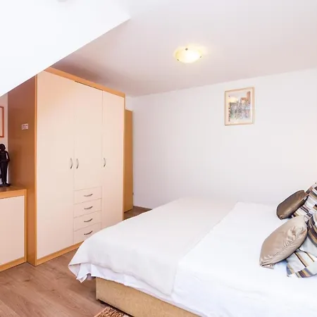 Neve - Two Bedroom *